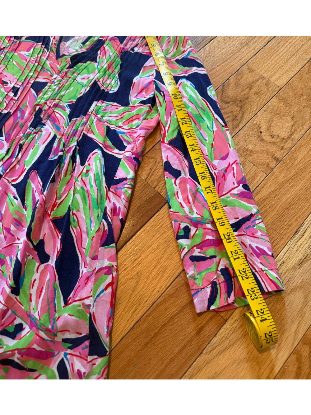 Lilly Pulitzer Sarasota Tunic Top In The Vias Navy Blue Pink Green Floral Sz XXS - Picture 9 of 12
